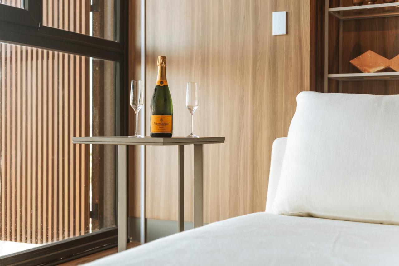 Ba'Ra Hotel João Pessoa Екстериор снимка A bottle of Veuve Clicquot